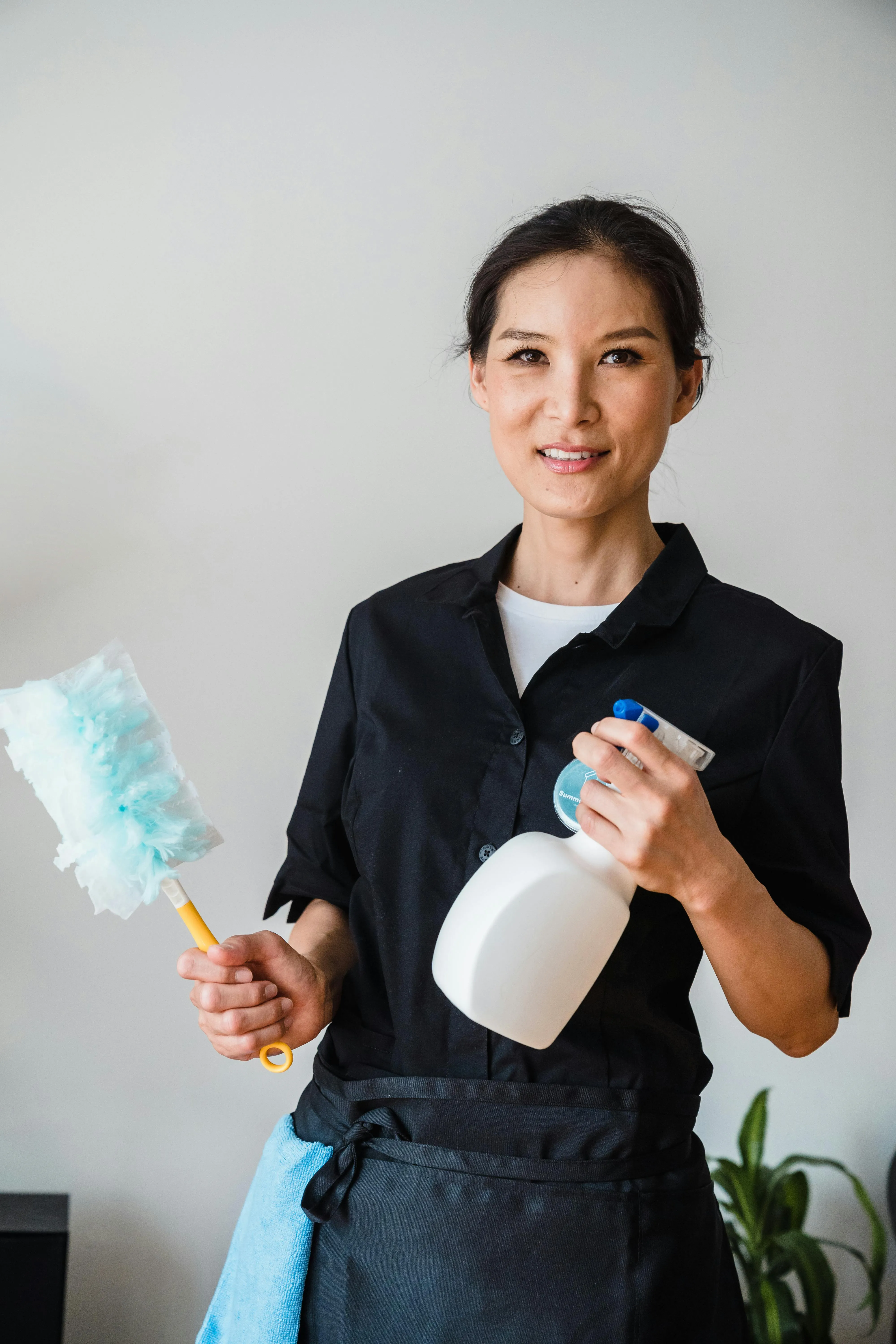 Professional vs. DIY Cleaning: When to Call the Experts